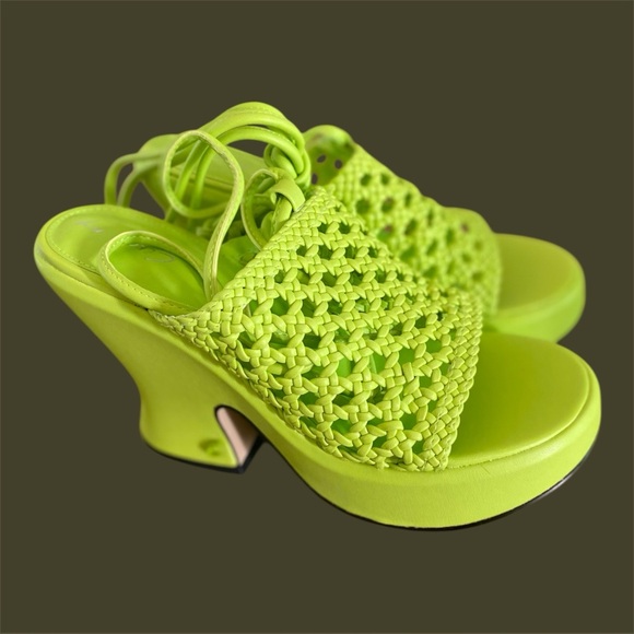 Circus by Sam Edelman Shoes - NEW Circus by Sam Edelman Women 8 Wasabi Heeled Sandals Neon Green Retro Groove